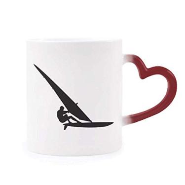 Imagem de Caneca esportiva surfando veleiro Player sensível ao calor Caneca vermelha de grés que muda de cor