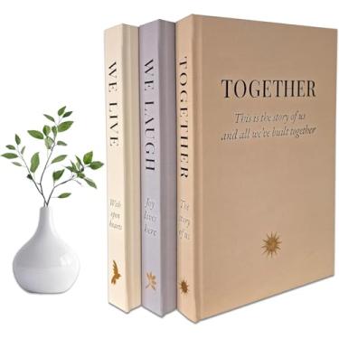 Imagem de Livros decorativos estéticos - mesa de café, estante, toalha de mesa, decoração de casa - 3 livros empilhados com tema familiar de linho com páginas em branco com temas familiares: Together, We Laugh