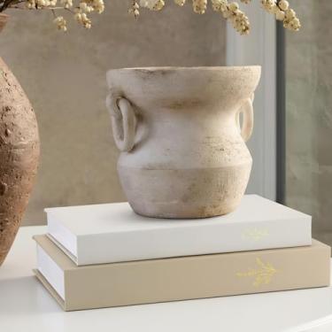 Imagem de Cinnvoice Conjunto de 2 caixas de livros decorativas, livros falsos empilhados para decoração de mesas de centro, estantes de livros modernas, caixas de armazenamento de fotos de moda falsa (Cáqui