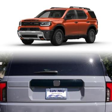 Imagem de Luyhok Protetor de tira de acabamento de porta-malas traseiro para Honda Passport 2025 2026 Acessórios de carro Tira de acabamento superior da tampa do porta-malas traseira (preto brilhante)