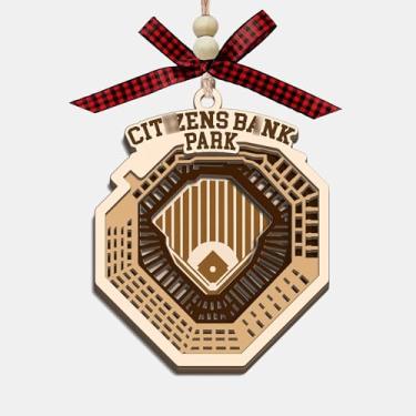 Imagem de CoCray66 Enfeite de madeira do estádio Philadelphia, enfeite de árvore de Natal de madeira de 4 camadas do estádio de beisebol com laço vermelho e contas, presente de lembrança de viagem para amigos