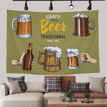 Imagem de Tapeçaria para pendurar na parede, cerveja artesanal, canecas e garraf