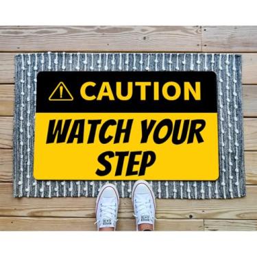 Imagem de GXFC ZHAO Capachos de boas-vindas engraçados, tapetes decorativos para entrada, tapete de presente, porta da frente, varanda, pátio, tapetes (23,7 x 40,4 cm) (cuidado com seus passos)