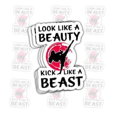 Imagem de Adesivo de karatê Look Like a Beauty Kick Like a Beast, decalque de vinil feminino de empoderamento de artes marciais para mulheres, adolescentes, crianças, estudantes, laptop, caderno, scrapbook