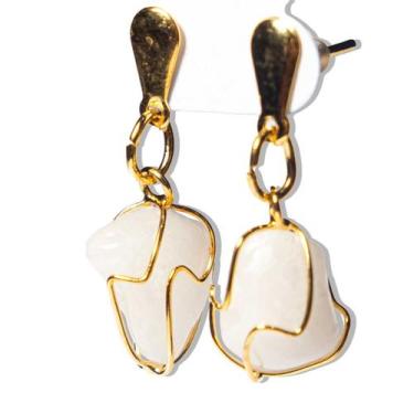 Imagem de Brinco Cesta Amarrada Pedra Quartzo Leitoso Tarracha Dourado - Cristai