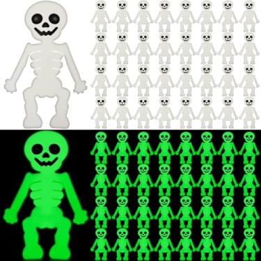 Imagem de VioraWhite 60 peças de estatuetas de esqueleto de Halloween que brilham no escuro, mini figuras de esqueleto para esconder e buscar, estátua luminosa de caveiras pequenas para o Dia das Bruxas