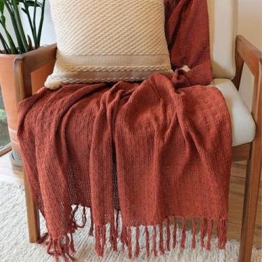 Imagem de Casa Coeva - Manta de Sofá Artesanal Bruma Decorativa Algodão Terracota 120 x 210