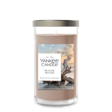 Imagem de Yankee Candle Vela perfumada de pilar médio com tempo de queima de até 115 horas, mistura de cera de planta premium para queima consistente, vela pilar de 404 g com fragrância de enchimento de