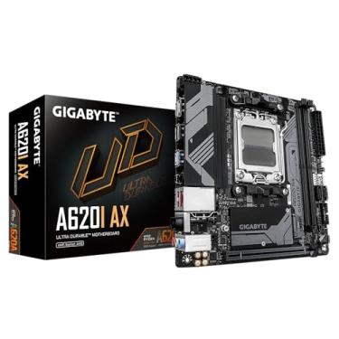 Imagem de GIGABYTE A620I AX (AM5/ LGA 1718/ AMD/ A620/ Mini-ITX/Garantia de 5 anos/DDR5/ Single M.2/ PCIe 4.0/ USB 3.2 Gen1 Type-C/Realtek Wi-Fi 6E/ Realtek 2.5GbE/ Q-Flash Plus/PCIe EZ-Latch/Placa-mãe)