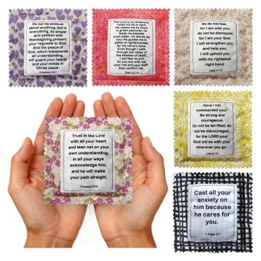 Imagem de Wisplume Mini colcha de oração com cruz interna bolso vintage escritura oração colcha quadrados simpatia presentes cristãos para mulheres pastor apreciação dia dos pais presentes graduados (escritura