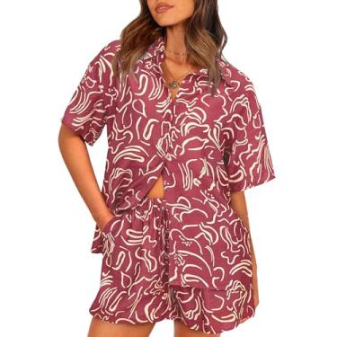 Imagem de PRETTYGARDEN Conjunto de roupa de praia feminina de verão com estampa de 2 peças, blusa de manga curta, short casual, Marrom, vermelho, XX-Large