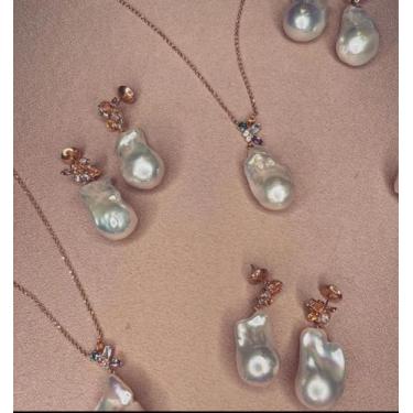 Imagem de Brincos pérolas barrocas em bijuteria feminino