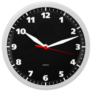 Imagem de Relógio de Parede Redondo Clássico Branco e Preto 24cm - Mecanismo Quartz Tic Tac para Decoração de Sala, Cozinha, Escritório, Ambientes Residenciais e Comerciais