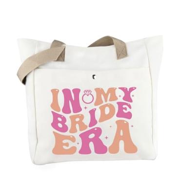 Imagem de WCGXKO Bride Wedding Tote Bag Bride To Be Gift In My Bride Era Bolsa de praia Presente de Dia de Casamento para Noiva Presente de Chá de Nupcial, Bege, Medium, Bolsa In My Bride