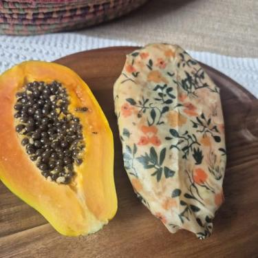 Imagem de Kit de Pano de cera de abelha Flores do campo e xadrez. Tam.: PP, P, M, G