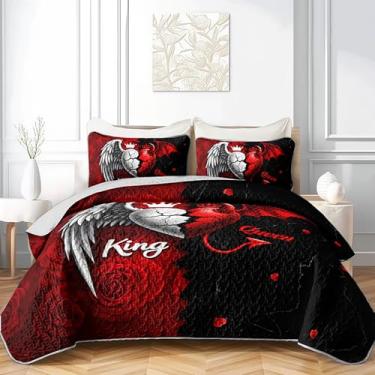 Imagem de QOOMO Conjunto de colcha com estampa de coração de desenho animado, tamanho casal/queen, conjunto de 3 colchas vermelhas e pretas, conjunto de cama leve de microfibra macia, 1 colcha e 2 fronhas para