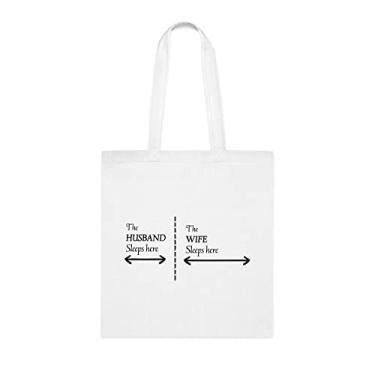 Imagem de Husband Sleeps Here Wife Sleeps Here Tote bag, para marido, presente para esposa, bolsa de ombro para esposa, bolsas reutilizáveis para esposas, presente para marido da esposa e marido s, Branco