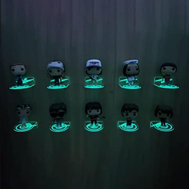 Imagem de YODAR Pacote com 10 prateleiras flutuantes pequenas de acrílico transparente para bonecos Funko Pop, mini prateleira de exibição suspensa montada na parede para armazenamento e decoração, organizador de bordas invisíveis, brilhante à noite