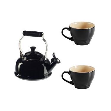 Imagem de KIT LE CREUSET CHALEIRA TRADICIONAL 1,6L COM APITO E 2 CANECAS BISTRÔ 400ML BLACK ONYX