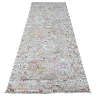 Imagem de Shahbanu Rugs Tapete oriental de lã verde com design floral Angorá Oushak Runner (3'9"x9'17.8 cm)