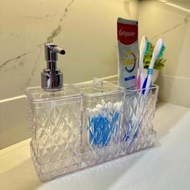 Imagem de Kit para Banheiro 4 Peças, Acrílico Transparente, Design Glamour, Porta Sabonete Líquido 285ml, Porta Escovas, Porta Algodão e Bandeja
