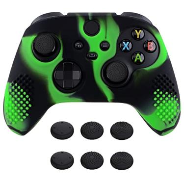 Imagem de eXtremeRate Capa de silicone antiderrapante PlayVital edição cravejada 3D para Xbox Series X Controller, protetor de capa de borracha macia para Xbox Series S Controlador com tampas pretas para polegar - Verde e preto