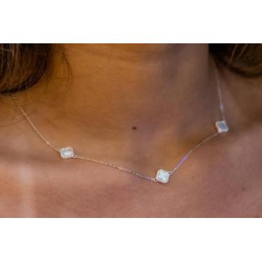 Imagem de Colar 3 trevos em prata 925 , trevos em madreperola borda cravejada - 