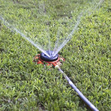 Imagem de VBESTLIFE Gramado Aspersor, 8 Modos de Spray, Aspersores para Quintal, Aspersor de água para o Quintal de área Grande, Entrada de 3/4 Polegadas (Estilo dos EUA)