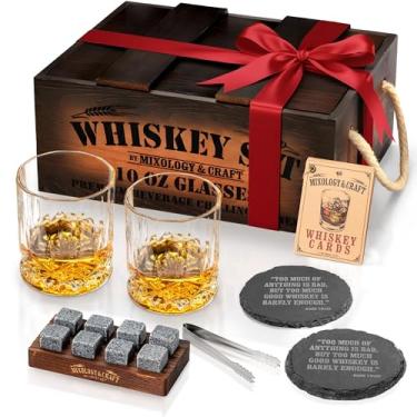 Imagem de Conjunto de presente de pedras de uísque para homens | Conjunto de copos de uísque e pedras com caixa rústica de madeira escura, 8 pedras de granito, uísque de 283 g | Presente de uísque para homens, pai, marido, namorado