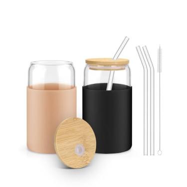 Imagem de Copos de vidro com tampas e canudos, pacote com 2 xícaras de café gelado de 473 ml com manga de silicone, copo de vidro com canudo e tampa de bambu, conjunto de bebida essencial para suco, coquetel e