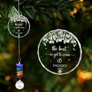 Imagem de GIFTELIX Suncatcher de aniversário - Enfeites de Natal - Presentes de casamento - Presente de noivado para casais - O melhor ainda está por vir - Rainbow Maker - Lembrança de noivado 2025 - Presente