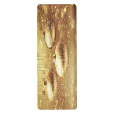 Imagem de CEBUGI Tapete de ioga antiderrapante para mulheres/homens, tapete de exercícios antirrasgo com bolsa de armazenamento para ioga, pilates, treino em casa, bolas douradas de Natal