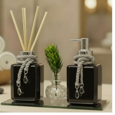 Imagem de Kit Lavabo Banheiro com Frascos Cubo 300ml Aromatizador Saboneteira Bandeja e Vaso Decorativo(Preto com Prata)