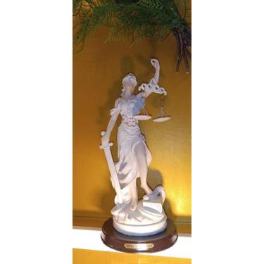 Imagem de Dama da justiça decorativa em resina branco 11cm - Zona Livre