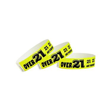 Imagem de Pulseiras Tyvek amarelas neon 200 Wristco Over 21 para eventos - 2,5 x 25,4 cm - Pulseiras de papel à prova d'água, recicláveis, confortáveis, resistentes a rasgos para shows, festivais, festas de