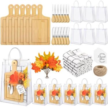 Imagem de Kochorie 6 conjuntos de presentes de outono, lembrancinha de chá de panela, 43 peças, tábua de queijo quadrada de madeira com facas, garfos, etiquetas de toalhas de cozinha, presentes pré-montados