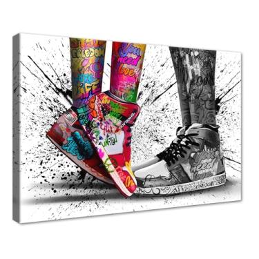 Imagem de Arte de parede grafite tênis pintura Banksy tela arte de parede dois sapatos pop art decoração de parede pintura moderna casa cozinha quarto sala de jantar emoldurado pronto para pendurar - 61 x 91 cm