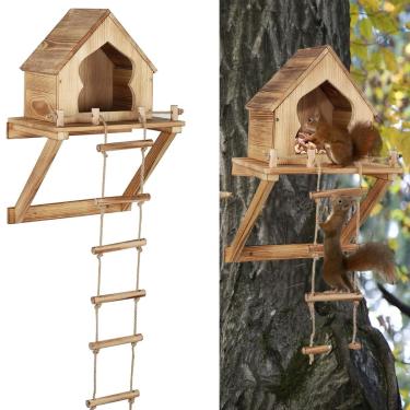Imagem de Casa de esquilo de madeira engraçada, alimentador de esquilos para uso externo com escada, parede e árvore, caixa de assentamento ao ar livre para receber esquilos e esquilos