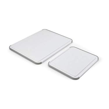 Imagem de Tábua de corte de plástico KitchenAid antiderrapante, conjunto com 2 peças, branco
