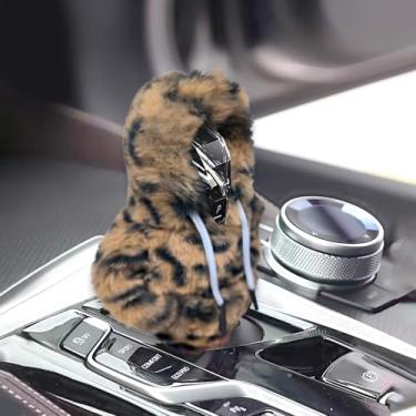 Imagem de Capa universal de pelúcia com capuz e botão de mudança de marcha, aconchegante para veículos manuais e automáticos, acessórios divertidos de decoração de interiores de carro (marrom)