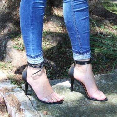 Imagem de Sandália Zhaceci Salto Alto Amarrar Preta-Feminino