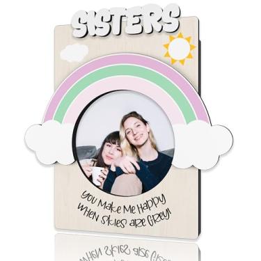 Imagem de DRWJPAT Porta-retrato magnético Sister, mini molduras magnéticas para geladeira e armário, presentes de Natal, aniversário de ação de graças para irmãs amigas, imãs de madeira com nuvem arco-íris