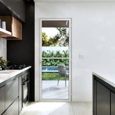 Imagem de Porta de Alumínio de Giro de Vidro com Travessa 215x85cm Lucasa Ideale