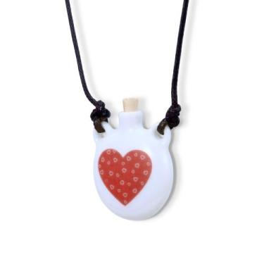 Imagem de Colar Aromático ou Porta Perfume Coração com Corações - Design Medalha