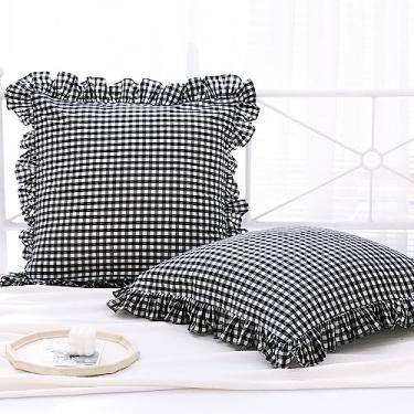 Imagem de K MASANIJI Pacote com 2 capas de travesseiro preto branco guingão plissado grande quadrado europeu, 100% algodão lavado, xadrez, casa de fazenda, fronhas decorativas para cama/sofá, fecho de zíper
