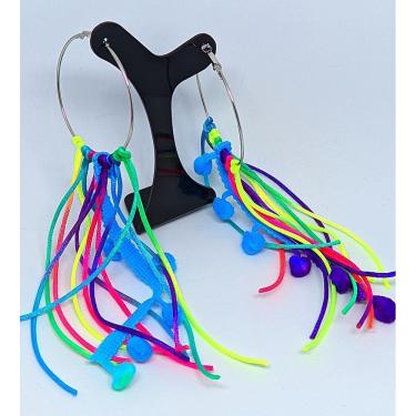 Imagem de Brinco Carnaval Bloquinho Par de Brincos Argola Aço Girassol Fitinhas Franjas Pompom Neon Festas Fios Lantejoula 2025