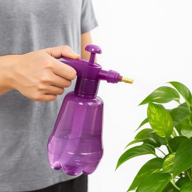 Imagem de Pulverizador Manual de Pressão 1,5L Verde Perfeito para seu Jardim Casa Carro Sortido