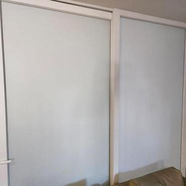 Imagem de Película Adesiva Vinil Branco Blecaute Para Vidro Janela Envelopar Box