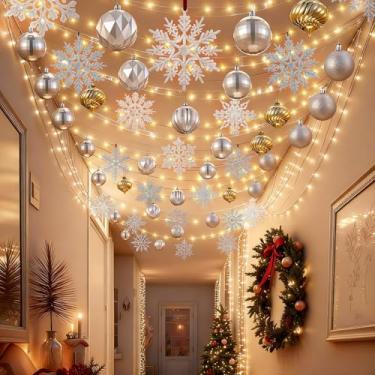 Imagem de Halloscume Luzes de teto para corredores de Natal, decorações de 19,8 m, luzes de LED com controle remoto, 18 enfeites de bola de Natal, 40 enfeites de floco de neve, decoração de janela de varanda de