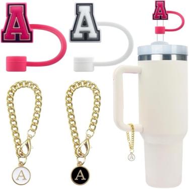 Imagem de 4 peças de acessório de garrafa de água com letras fofas compatíveis com copos Stanley, tampa de cobertura de canudo à prova de poeira de silicone, pingente de chaveiro de copo personalizado